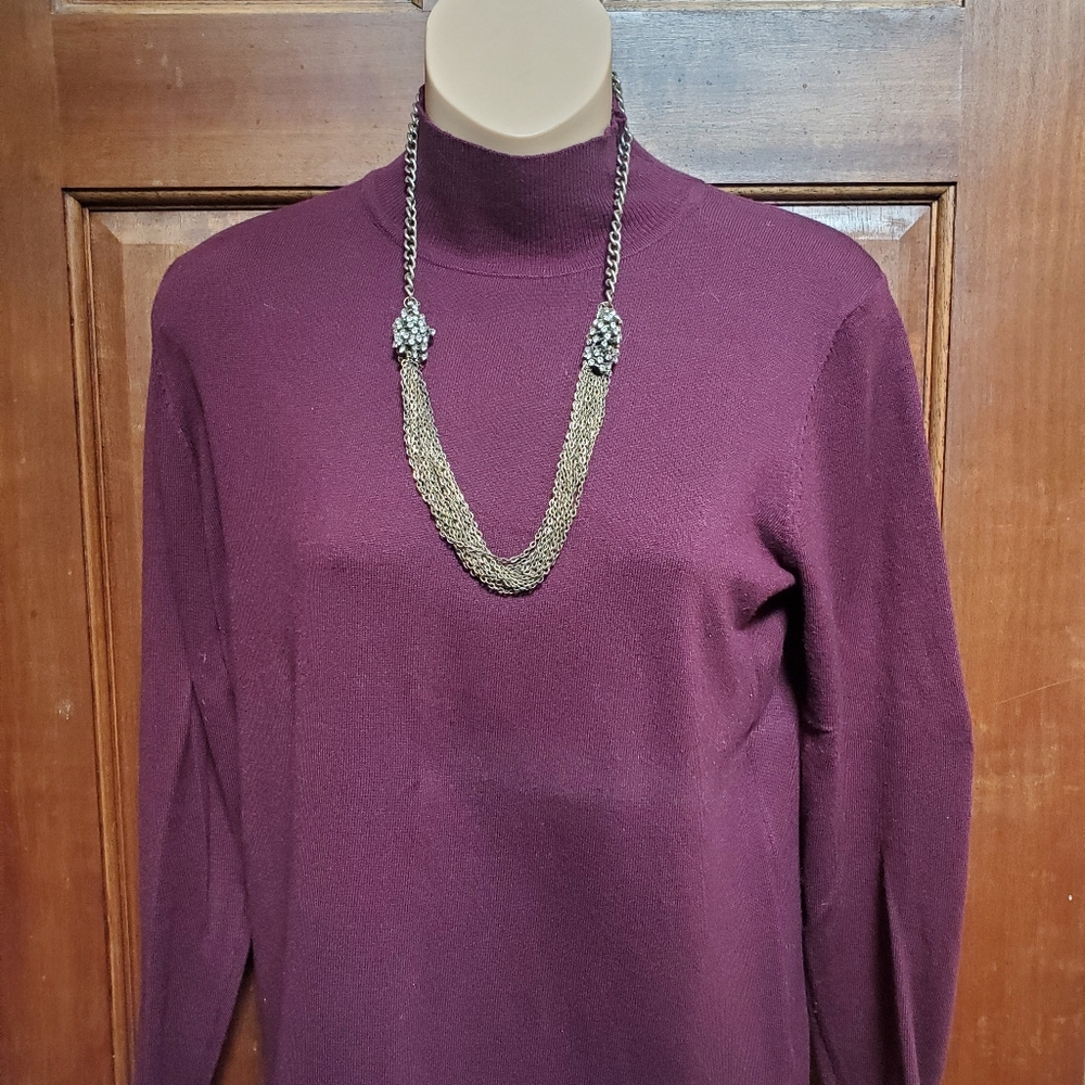 Necklace - Picture 2 of 3